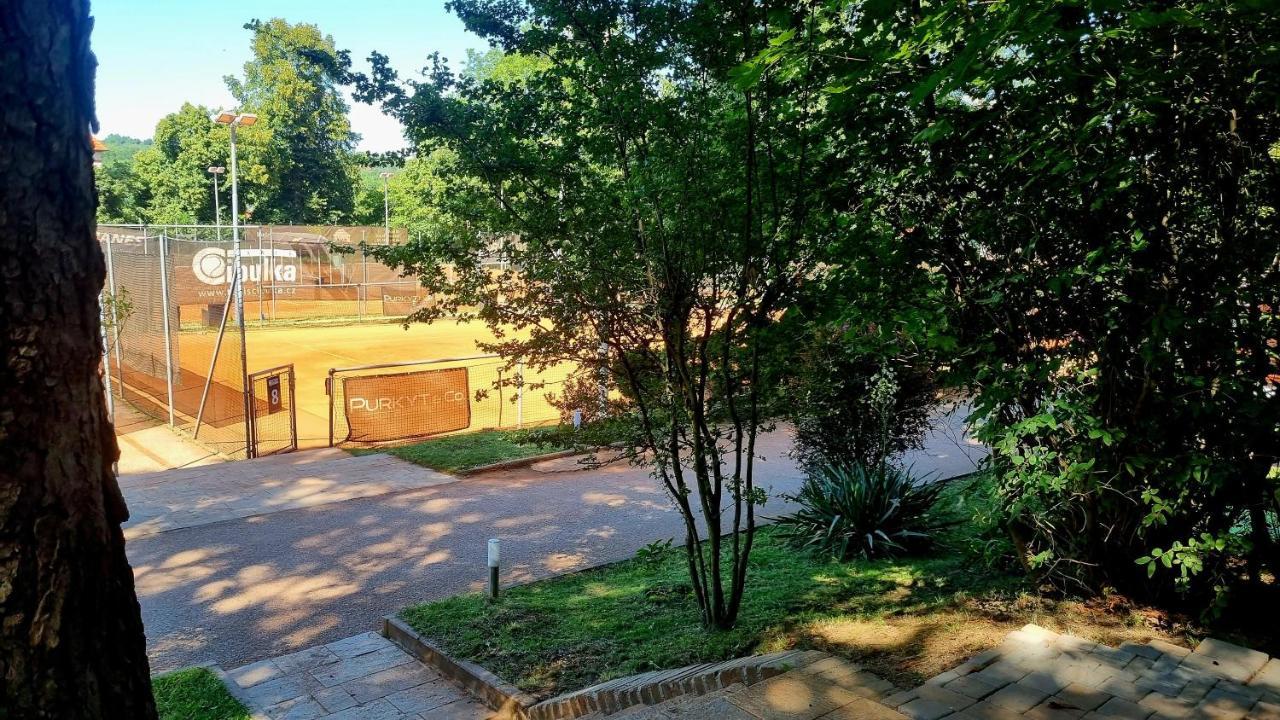 Hostel Cibulka Prag Exterior foto